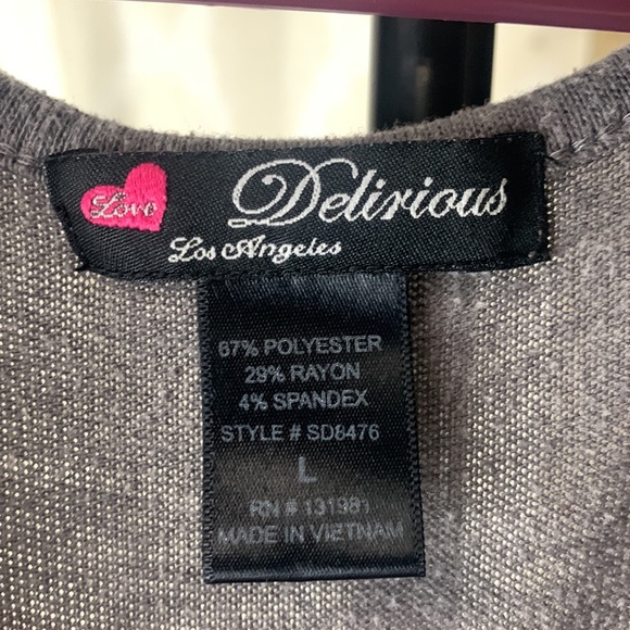 Delirious Women’s L Short sleeve Cowl Neck Tunic - Picture 3 of 8